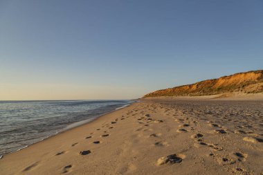 Sylt / Almanya 'daki Kampen Sahili' ndeki Kızıl Kayalığa bakın.