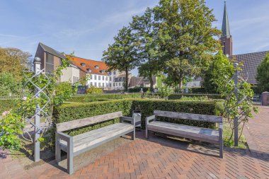 Moers - Park-View 'dan Castle Moers' dan Inner Bailey 'e St.- Josef-Church arkasında, Kuzey Ren Vestfalyası, Almanya, Moers, 26.08.201