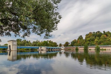 Muelheim - Flora-Bridge, Kuzey Ren Vestfalya, Almanya, Muelheim, 30.07.2018 'de Barrage' a yakın çekim