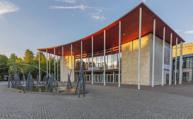 Muelheim - 1926 'dan beri merkezi tiyatro, konser ve etkinlik merkezi olarak hizmet vermektedir, Kuzey Ren Vestfalyası, Almanya, Muelheim, 30.07.2018