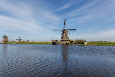 Kinderdijk - Kanal, Güney Hollanda, Hollanda, Kinderdijk, 17.04.2018
