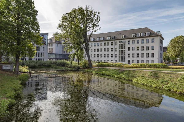 Moers Blick Auf Den Neuen Und Alten Teil Des Rathauses — Stockfoto