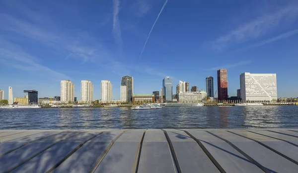 Rotterdam Vista Desde Maaskade Hasta Skyline Nieuwe Maas Holanda Meridional —  Fotos de Stock