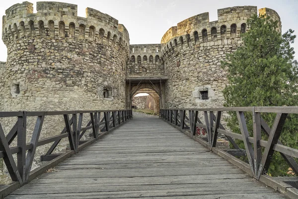 Βελιγράδι Πρόσοψη Στην Δίκλιτη Πύλη Ζιντάν Του Φρουρίου Του Βελιγραδίου — Φωτογραφία Αρχείου