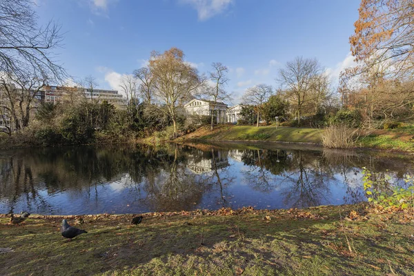 Duesseldorf View Ratinger Gate Reflected Lake Landskrone North Rhine Westphalia — 스톡 사진