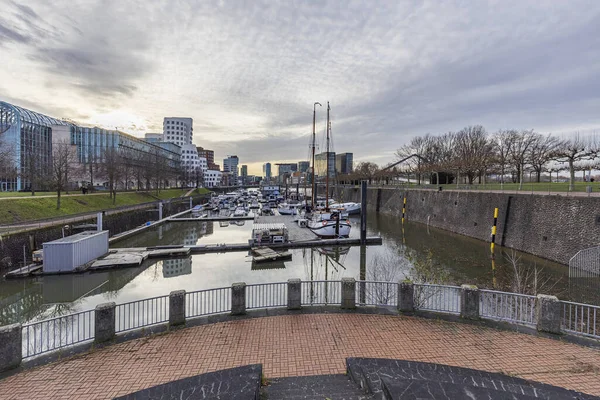 Duesseldorf Vista Para Marina Media Harbor Renânia Norte Vestfália 2019 — Fotografia de Stock