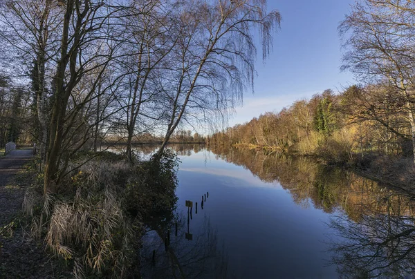 Viersen Born Vista Tranquilo Lago Born Con Bellas Reflexiones Alemania — Foto de Stock