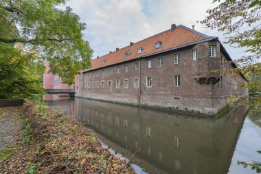 Duesseldorf-Kalkum - 24.10.2019 Kuzey Ren Vestfalyası, Kalkum Kalesi 'ndeki mutfağa bakın