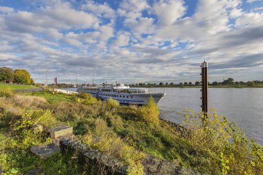 Krefeld-Uerdingen - Uerdingen, Kuzey Ren Vestfalyası, Almanya, 18.10.2019