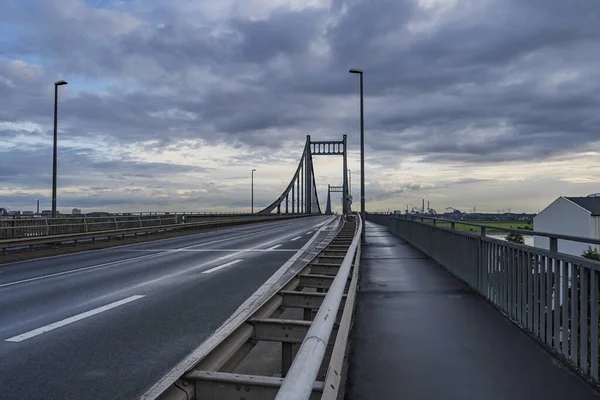 Krefeld Linn Close View River Rhine Bridge Noordrijn Westfalen Duitsland — Stockfoto