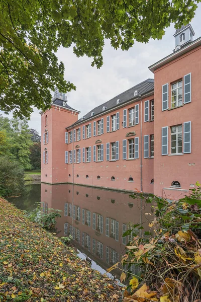 Düsseldorf Kalkum Blick Auf Wasserschloss Kalkum Mit Herrenhaus Nordrhein Westfalen — Stockfoto