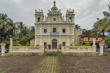 Salcete - Kutsal Haç Kilisesi Cephesi, Goa, Hindistan, 08.09.2019