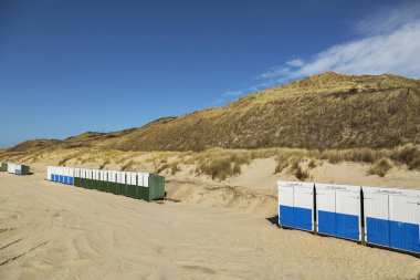 Zoutelande - Plaj Kulübeleri ve Yüksek Kumullar, Zeeland, Hollanda, Zoutelande, 27.03.2015