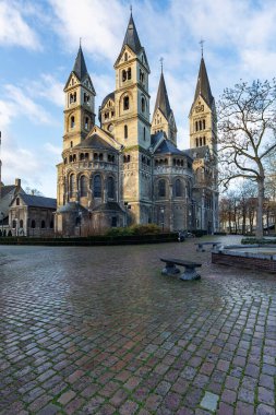 Roermond - Minster Kilisesi 'nin (Flaman: Munsterkerk) gerisinde apse, Limburg, Hollanda, Roermond, 09.02.2019