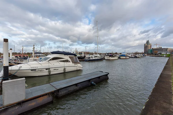 Roermond Närbild Till Marina Med Natalini Tower Limburg Nederländerna Roermond — Stockfoto