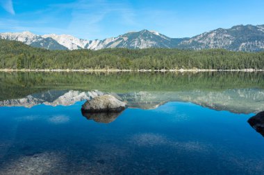 Eib / Bavyera Gölü 'nde İnanılmaz Su Yansımaları