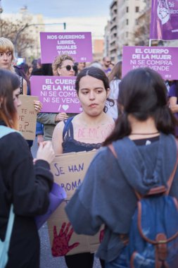 Valencia, İspanya, 9 Mart 2020, Uluslararası Kadınlar Günü. Kız Gücü