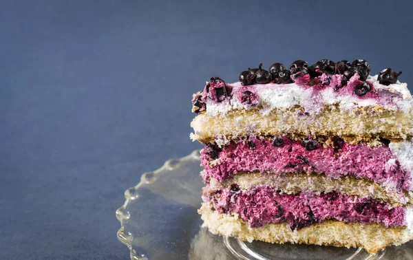 Piece Blueberry Cake Blue Background Selective Focus — Stock Photo, Image