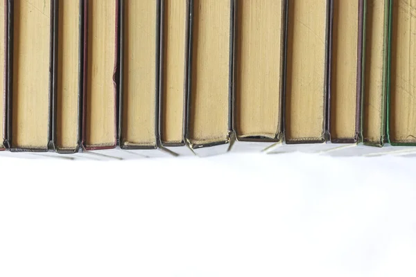 Vecchi Libri Con Pagine Gialle Isolate Sfondo Bianco Vista Alto — Foto Stock