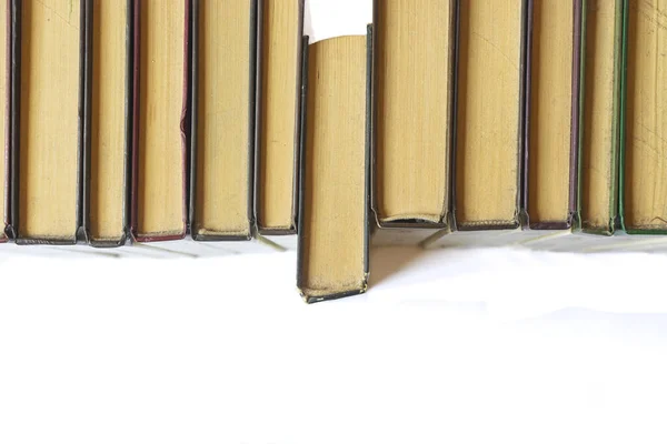 Vecchi Libri Con Pagine Gialle Isolate Sfondo Bianco Vista Alto — Foto Stock