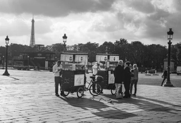 法国巴黎 2018年10月2日 巴黎协和广场 黑白照片 — 图库照片
