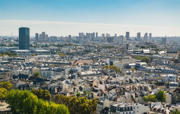 2018年10月2日 法国巴黎 阳光灿烂的巴黎圣母院屋顶上的巴黎景观 — 图库照片