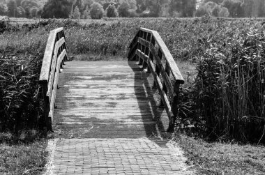 siyah-beyaz Köprüsü