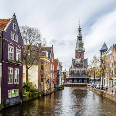 Alkmaar, Hollanda - 22 Nisan 2016: Kentsel peyzaj Alkmaar, Hollanda