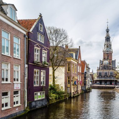 Alkmaar, Hollanda - 22 Nisan 2016: Kentsel peyzaj Alkmaar, Hollanda