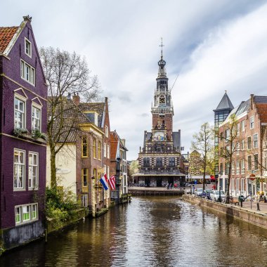 Alkmaar, Hollanda - 22 Nisan 2016: Kentsel peyzaj Alkmaar, Hollanda