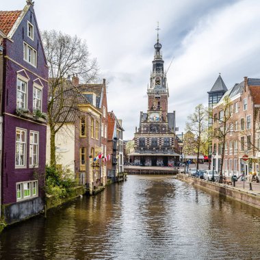 Alkmaar, Hollanda - 22 Nisan 2016: Kentsel peyzaj Alkmaar, Hollanda