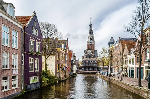 Alkmaar, Hollanda - 22 Nisan 2016: Kentsel peyzaj Alkmaar, Hollanda