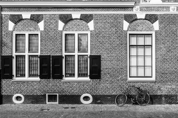 Architektonisches Detail in Alkmaar — Stockfoto