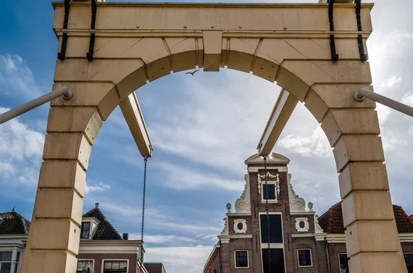 Puente en Alkmaar, Países Bajos — Foto de Stock