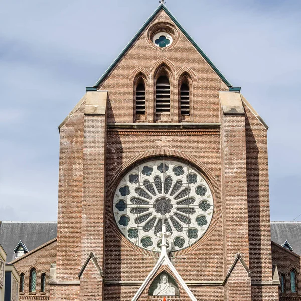 Kyrkan i Alkmaar, Nederländerna — Stockfoto