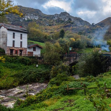 Rustik dağ köyü Kuzey İspanya