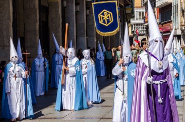 Palencia, İspanya - 24 Mart 2016: Geleneksel İspanyolca kutsal hafta alayı