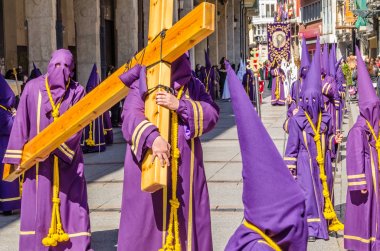 Palencia, İspanya - 24 Mart 2016: Geleneksel İspanyolca kutsal hafta alayı