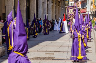 Palencia, İspanya - 24 Mart 2016: Geleneksel İspanyolca kutsal hafta alayı