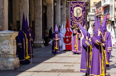 Palencia, İspanya - 24 Mart 2016: Geleneksel İspanyolca kutsal hafta alayı
