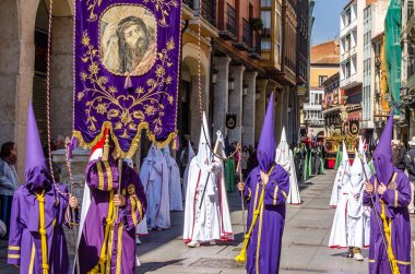 Palencia, İspanya - 24 Mart 2016: Geleneksel İspanyolca kutsal hafta alayı