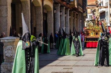 Palencia, İspanya - 24 Mart 2016: Geleneksel İspanyolca kutsal hafta alayı