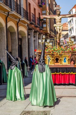 Palencia, İspanya - 24 Mart 2016: Geleneksel İspanyolca kutsal hafta alayı