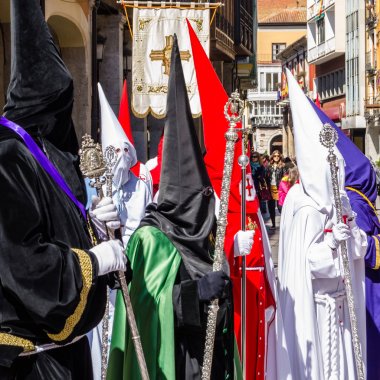 Palencia, İspanya - 24 Mart 2016: Geleneksel İspanyolca kutsal hafta alayı
