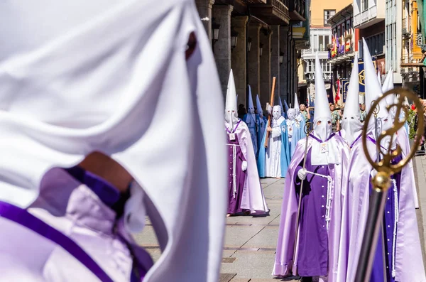 Palencia, Španělsko - 24. března 2016: Tradiční španělské svatého týdne průvod — Stock fotografie