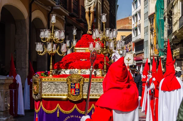 Palencia, Španělsko - 24. března 2016: Tradiční španělské svatého týdne průvod — Stock fotografie