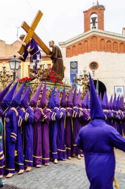 Geleneksel İspanyolca kutsal hafta alay sokaklarda Palencia, İspanya