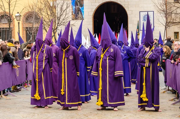 Traditional Spanish Holy Week procession in the streets of Palencia, Spain — Stock Photo, Image