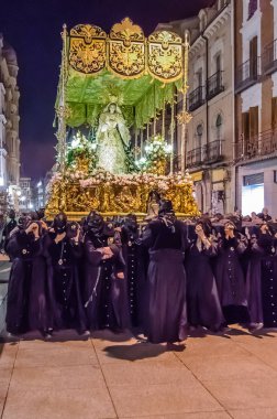 Geleneksel İspanyolca kutsal hafta alay sokaklarda Palencia, İspanya