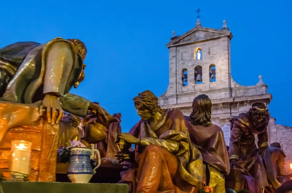 Traditional Spanish Holy Week procession in the streets of Palencia, Spain — Stock Photo, Image